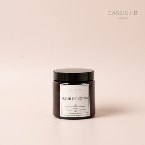 La bougie parfumée FLEUR DE COTON