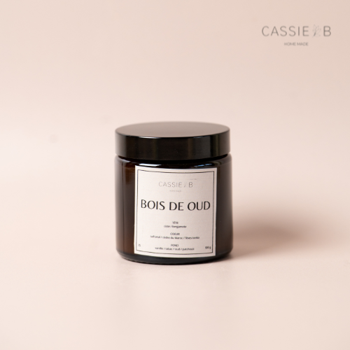 La bougie parfumée BOIS DE OUD
